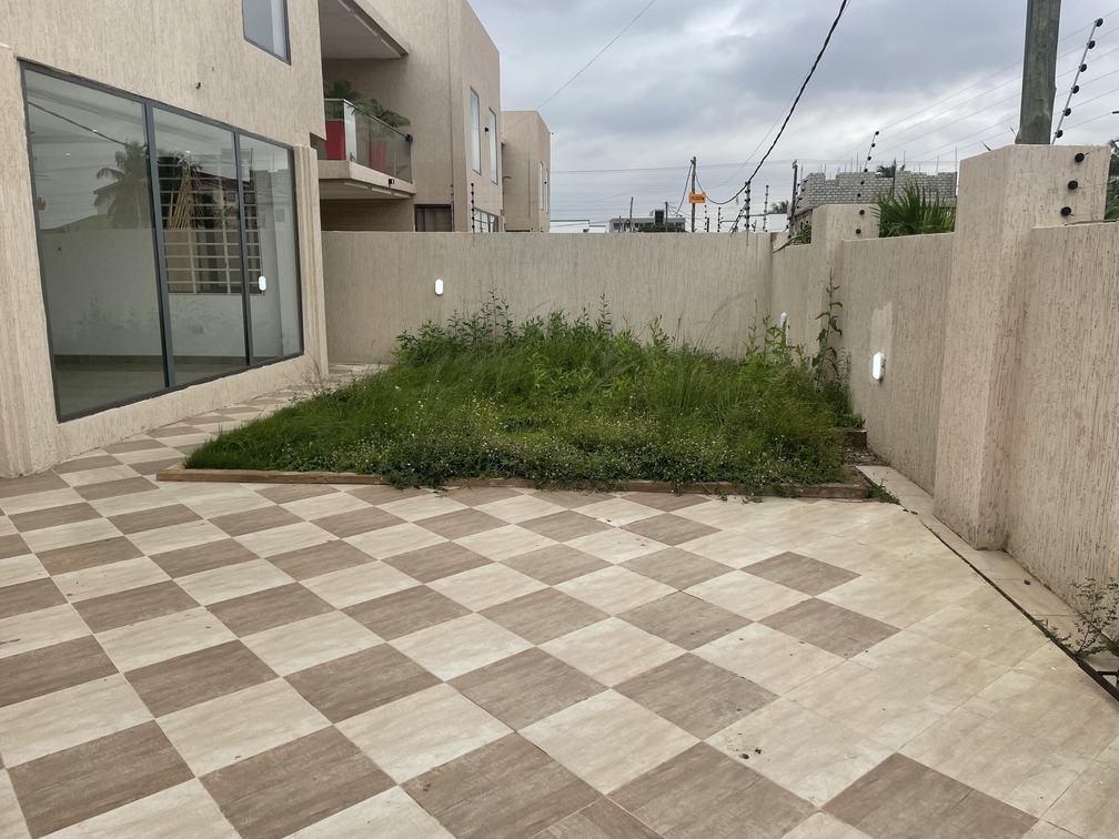 Luxurious 4-Bedroom House in Ogbojo, Accra