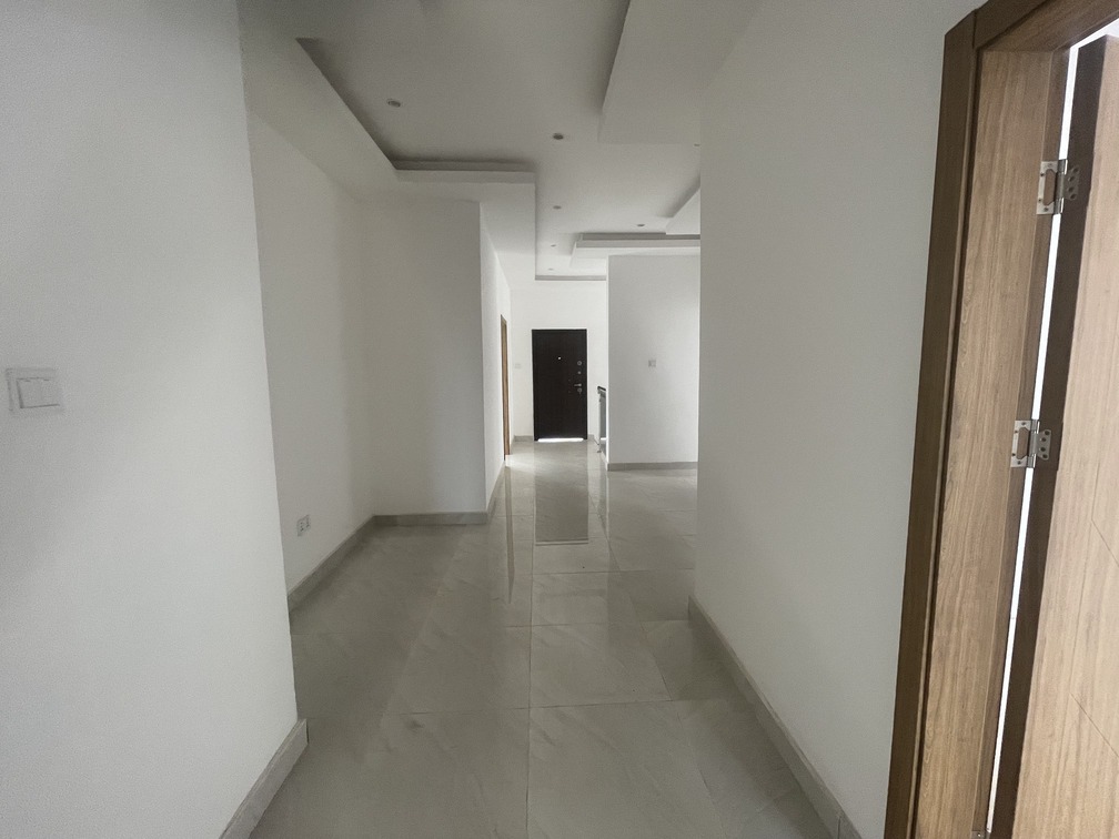 Luxurious 4-Bedroom House in Ogbojo, Accra