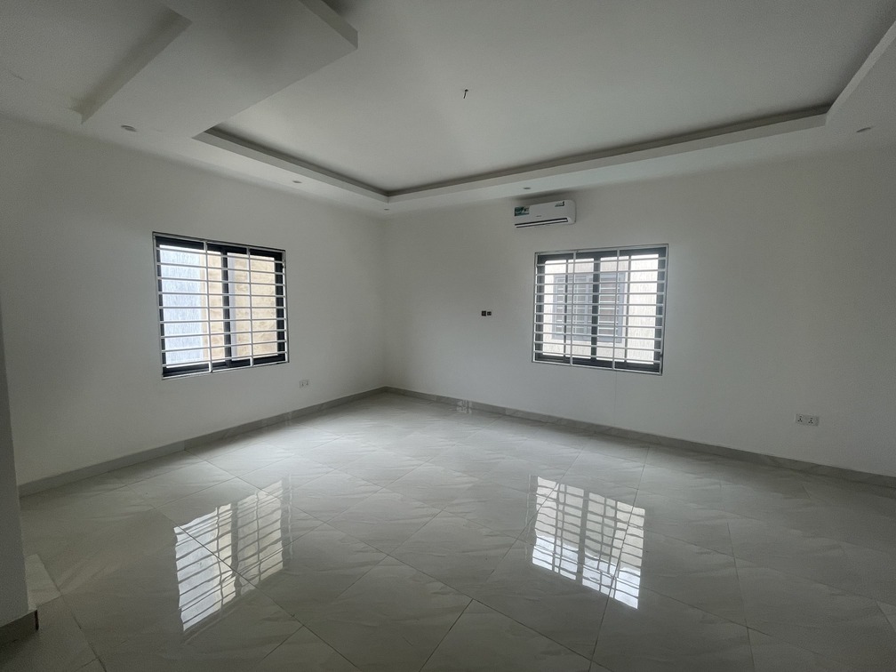 Luxurious 4-Bedroom House in Ogbojo, Accra