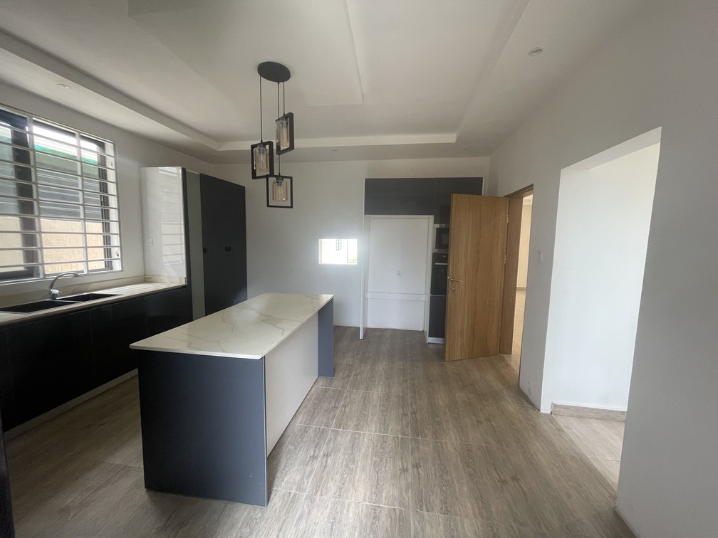 Luxurious 4-Bedroom House in Ogbojo, Accra