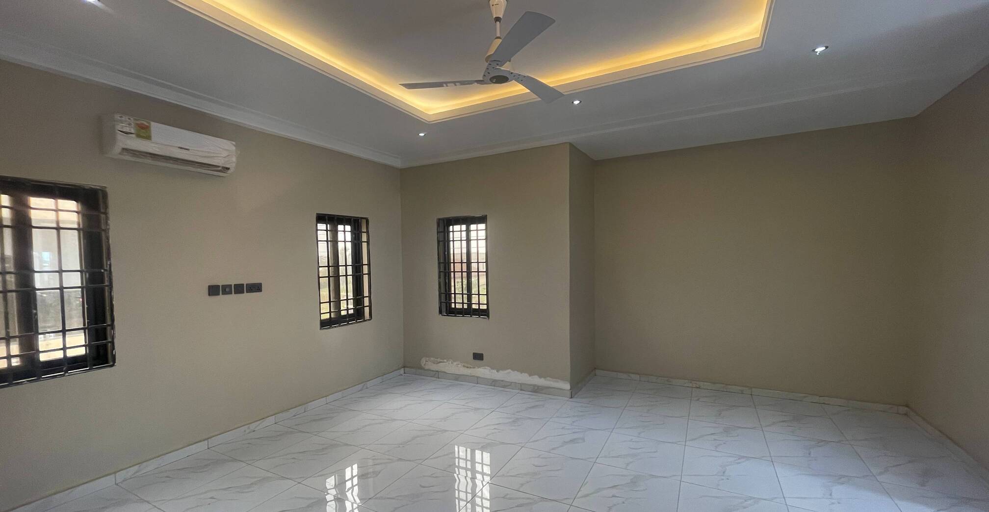 Elegant 4-Bedroom Houses in Dzen Ayor near East Legon, Accra