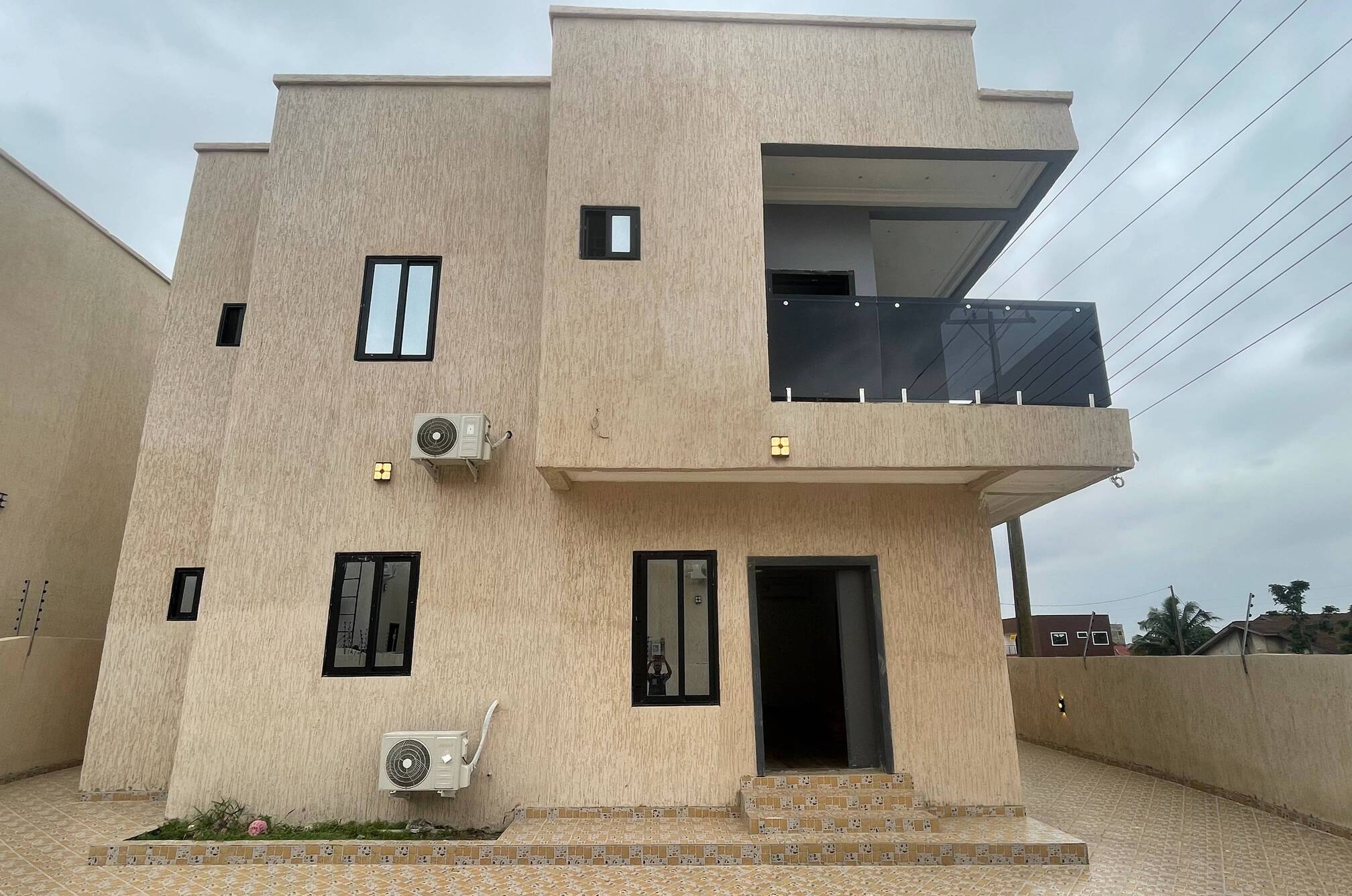 Elegant 4-Bedroom Houses in Dzen Ayor near East Legon, Accra
