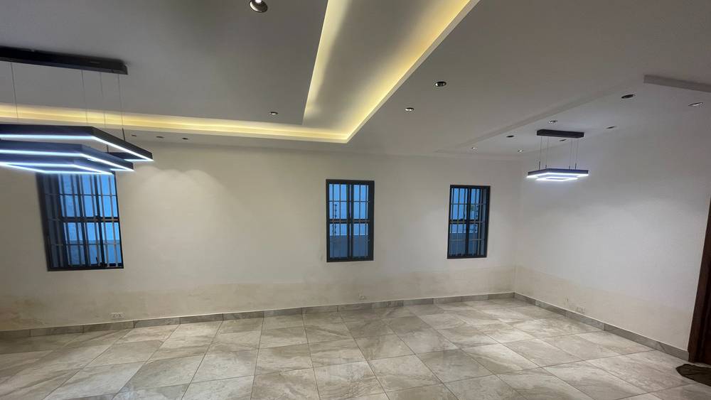 Luxurious 4-Bedroom Houses with Pool in Ogbojo St. Peters, Accra