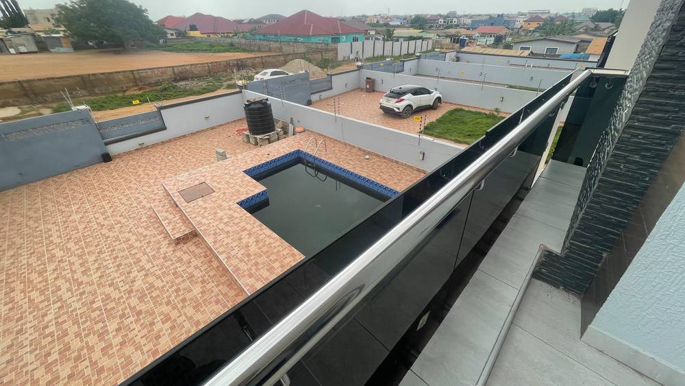 Luxurious 4-Bedroom Houses with Pool in Ogbojo St. Peters, Accra