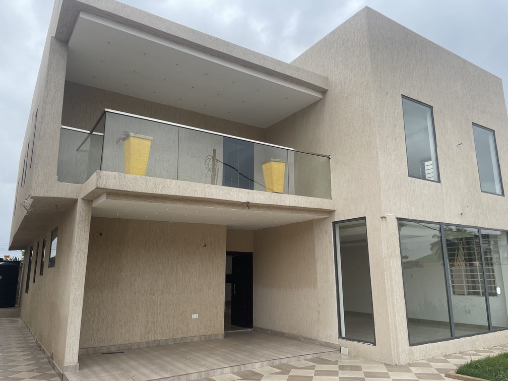 Luxurious 4-Bedroom House in Ogbojo, Accra